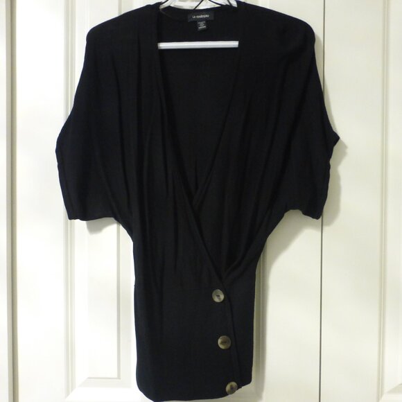 LE CHATEAU black deep v-neck short sleeve sweater top - Picture 1 of 9